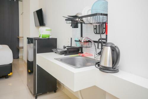 Elegant Studio Tree Park Apartment By Travelio