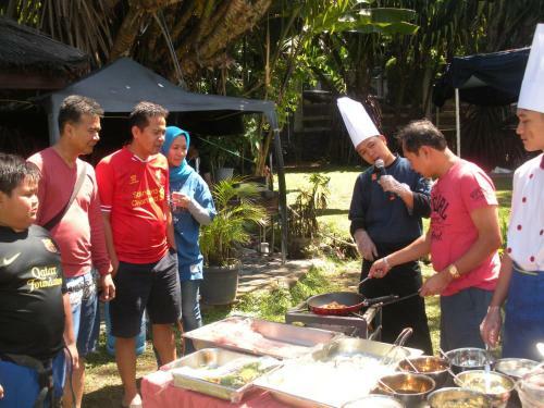 Kampung Sumber Alam Garut