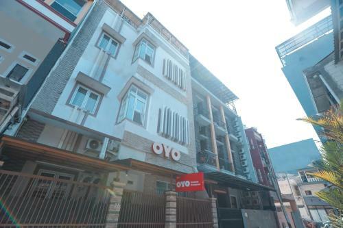 Hotel Oyo 150 Harmoni Residence