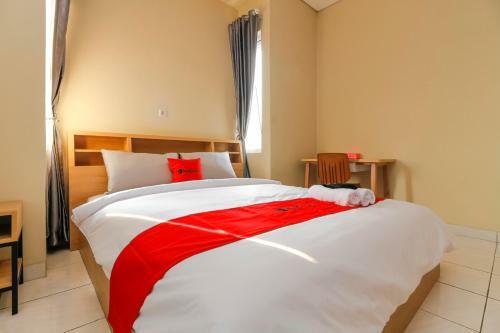 Hostal Reddoorz @ Cilandak Barat