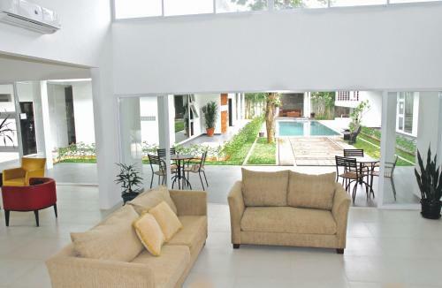 Hotel Ampera Avenue Residence