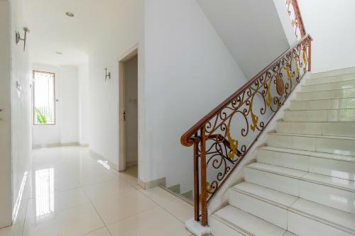 Hostal Reddoorz @ Permata Sari Karawaci