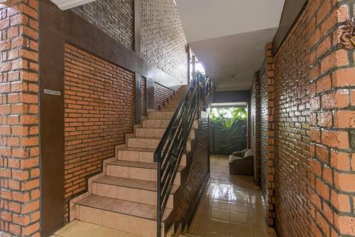 Hostal Reddoorz Plus @ Ampera Raya