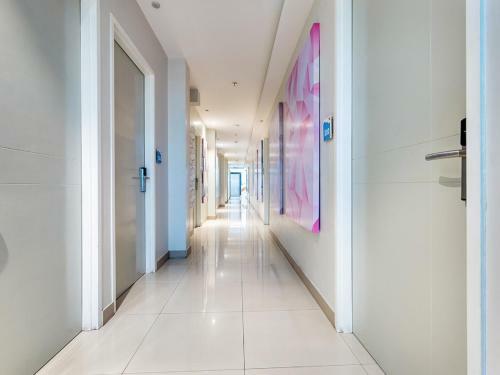 Oyo 3735 Liv Hotel