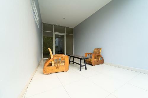 Hostal Koolkost Near Ragunan Zoo - Minimum Stay 6 Days