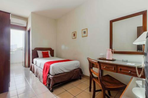 Hostal Reddoorz Plus Near Gbk Senayan