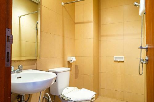 Hotel Reddoorz Plus Near Blok M Square