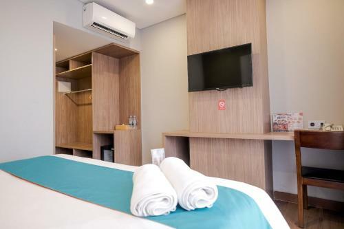 Sans Hotel Puri Indah Jakarta