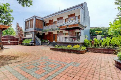 Hotel Oyo 90212 Damar Gendjreng