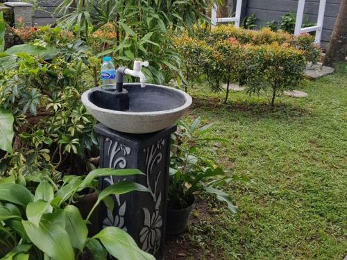 Hostal Embe Pitoe Syariah Gejayan