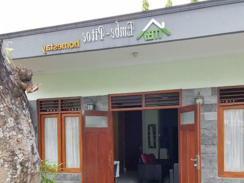 Hostal Embe Pitoe Syariah Gejayan