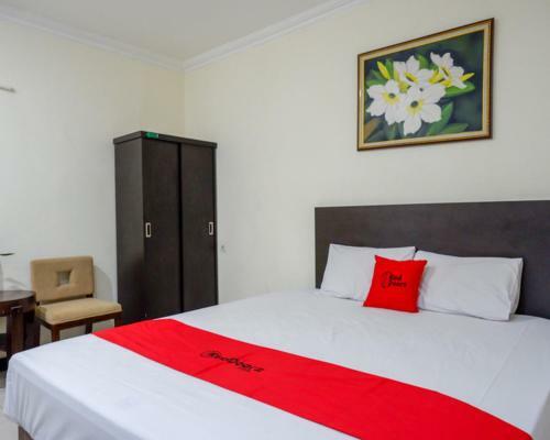 Reddoorz Plus @ Hotel Asih Uny