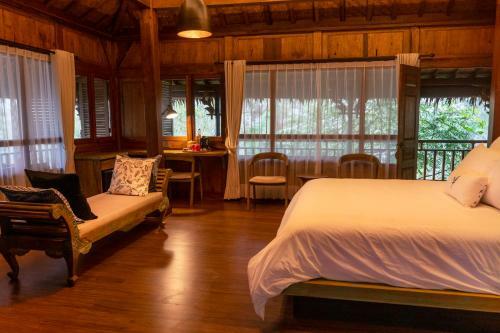 Hotel Tira Vilagna Suites & Spa