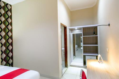Oyo 2320 Hotel Charvita