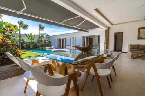 Luxury 3 Bedroom Villa With Private Pool, Bali Villa 1157