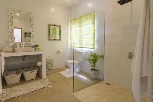 Sunyi Villas