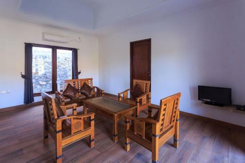 Hostal Tanjung Lima Villas Labuan Bajo