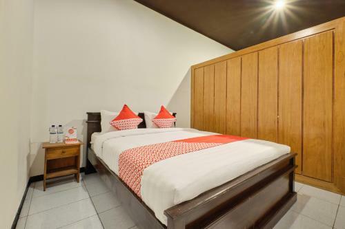 Hotel Oyo 2519 Mayang Garini