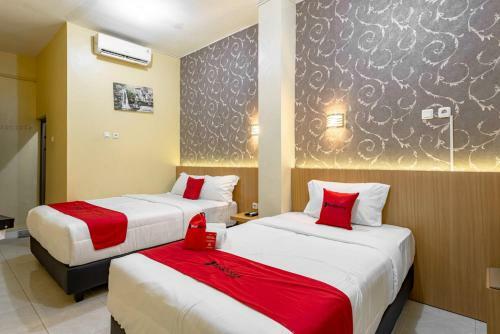 Hostal Reddoorz Near Dino Park