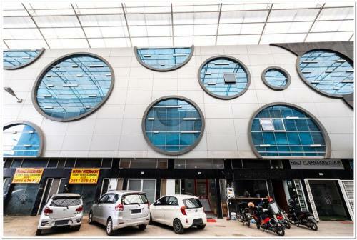 Hostal Reddoorz Plus @ Centrium Katamso Medan