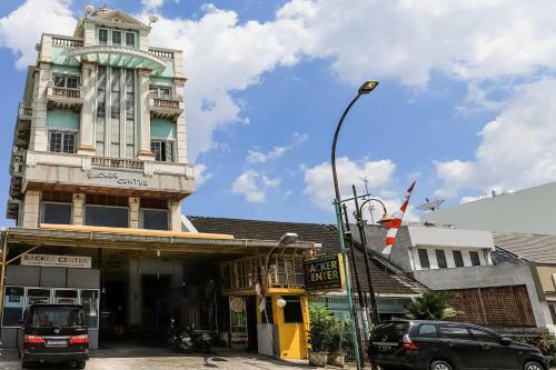 Hotel Oyo 3375 Sumatera Agustinekost Syariah
