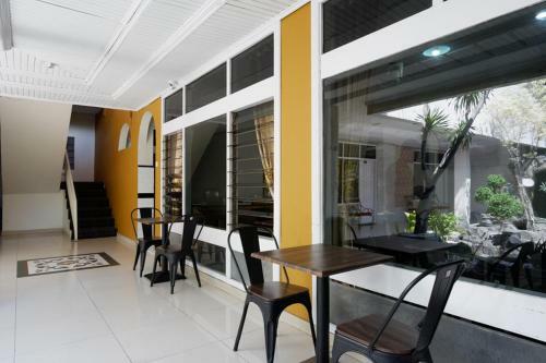 Hostal Reddoorz Plus @ Alam Raya Hotel