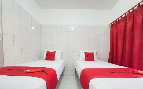 Hotel Reddoorz @ Tretes 2