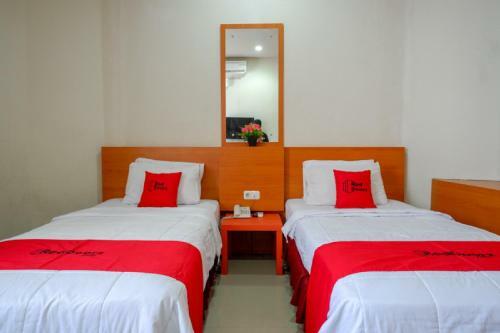 Reddoorz Plus @ Cameloan Hotel Palu