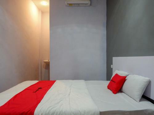 Hotel Reddoorz Syariah Near Pasar Batang