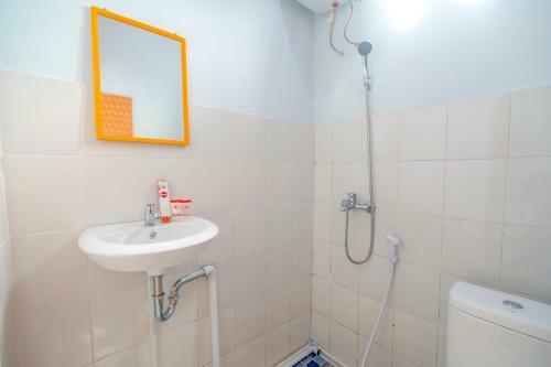 Hotel Oyo 2187 Hm Guest House