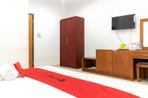 Hotel Reddoorz Plus Syariah Near Java Supermall Semarang 2