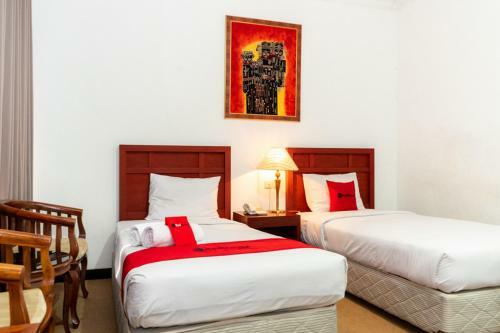 Hotel Reddoorz Plus Syariah Near Java Supermall Semarang 2
