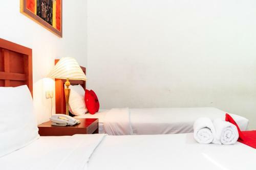 Hotel Reddoorz Plus Syariah Near Java Supermall Semarang 2