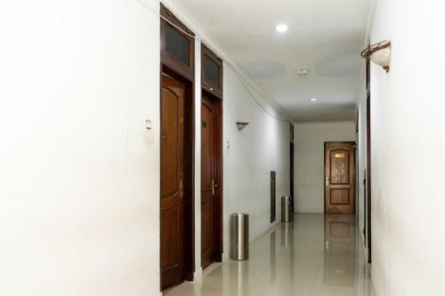 Hotel Reddoorz Plus Syariah Near Java Supermall Semarang 2