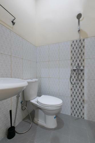 Hotel Oyo 3930 Griya Loka Syariah
