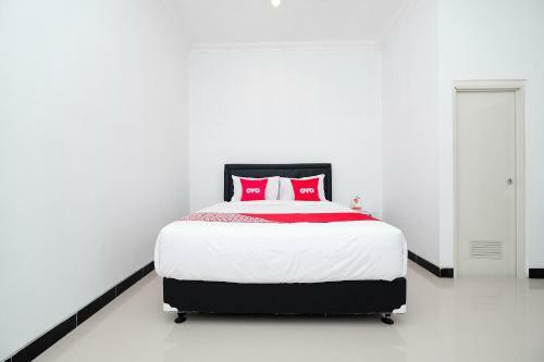 Hotel Oyo 1611 Four D'home