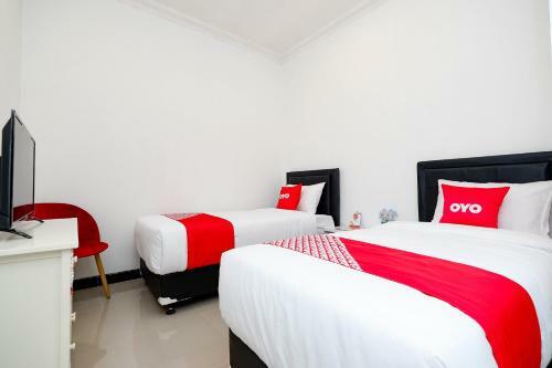 Hotel Oyo 1611 Four D'home