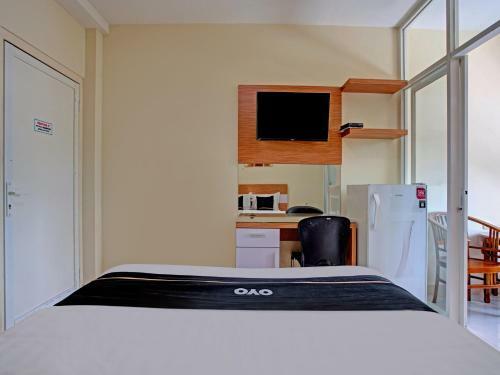Hotel Oyo 90253 Dhelomi