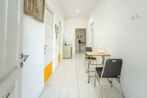 Hotel Oyo 3782 Gunung Anyar