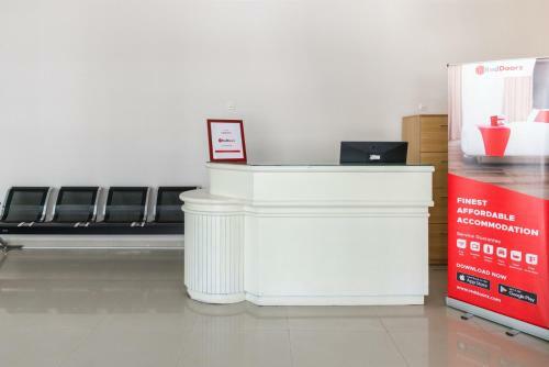 Hostal Reddoorz Near Ciputra World 3