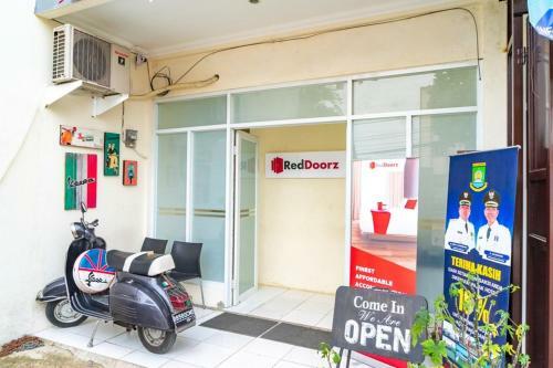 Hotel Reddoorz Near Cbd Ciledug