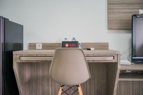Strategic Studio Apartment With Extra Bed At M-town Residence By Travelio