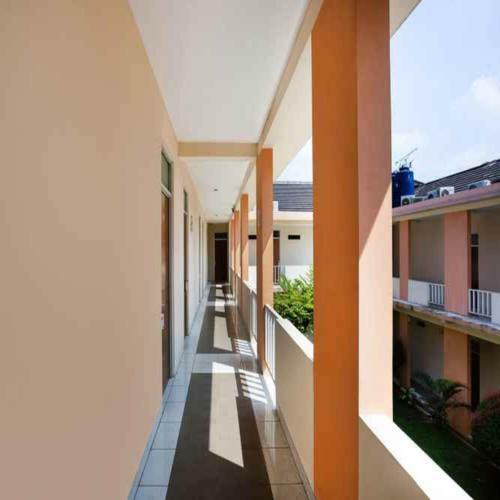 Hostal Nusalink Near Karawaci Syariah