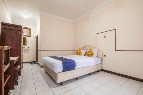 Spot On 2341 Hotel Padjajaran 2