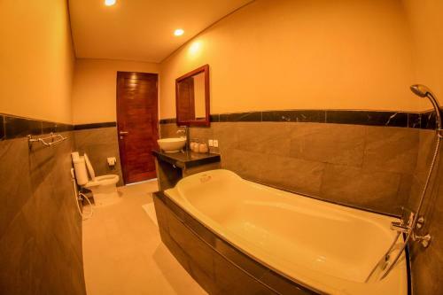 Hostal Cahyatika House & Spa