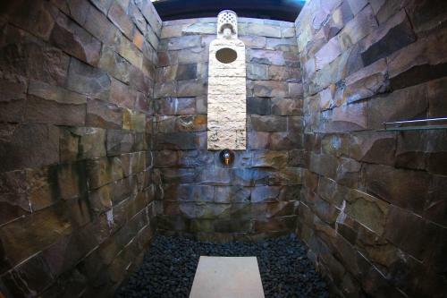 Hostal Cahyatika House & Spa