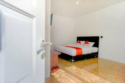 Hotel Oyo 2186 Tongging Beach