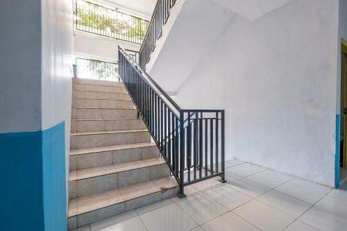 Hotel Oyo 2775 Rf Homestay