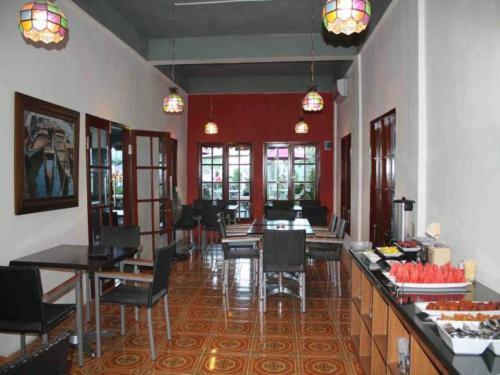Hotel Kenari Pantai