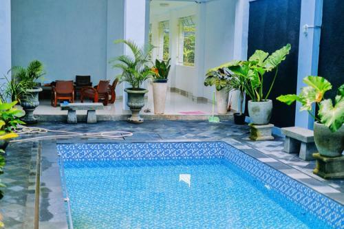 Hotel Artomoro Syariah Guest House